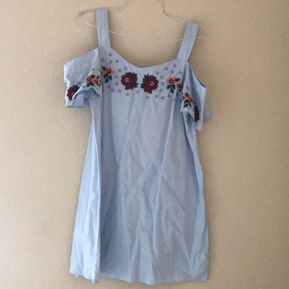 Dress - Picture 1 of 8